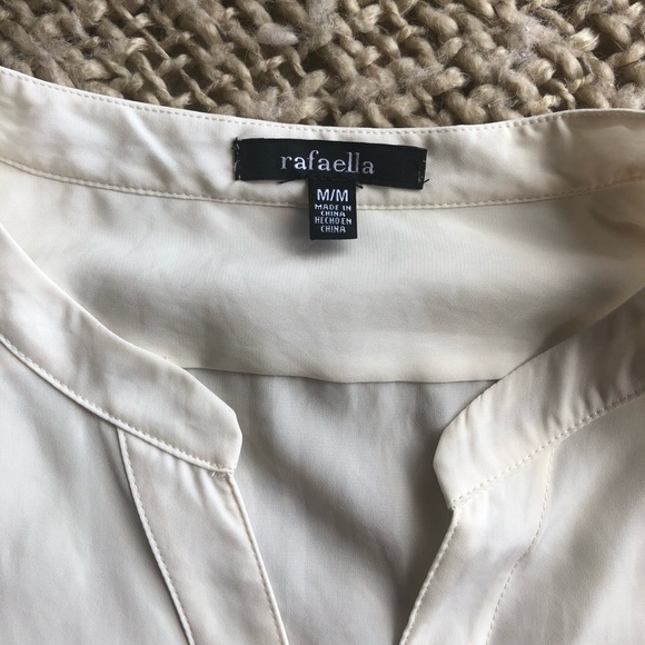 Beautiful Spring/Summer Top ☀️ - Picture 2 of 3